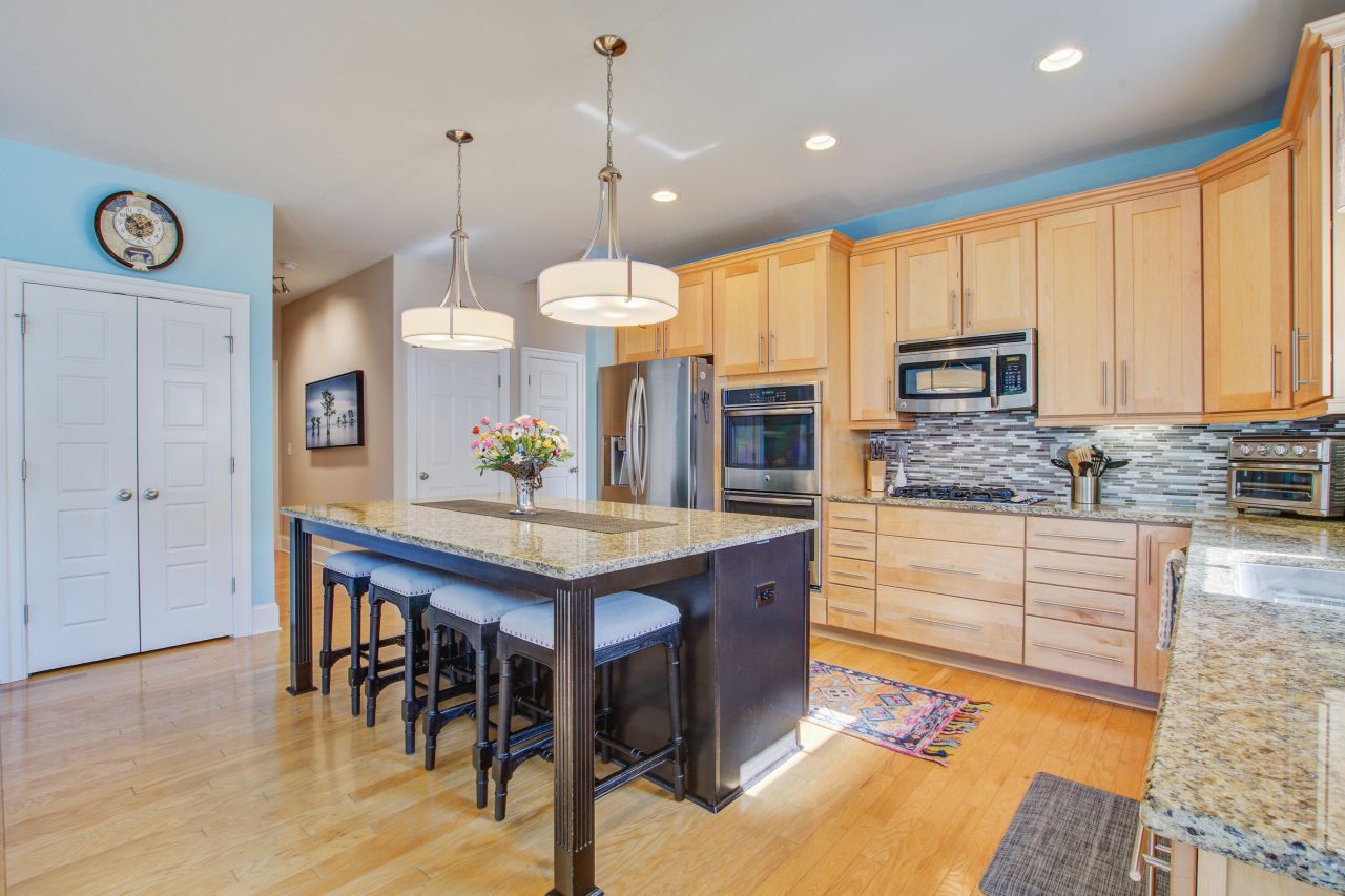 303 Kilarney Road Photo 13