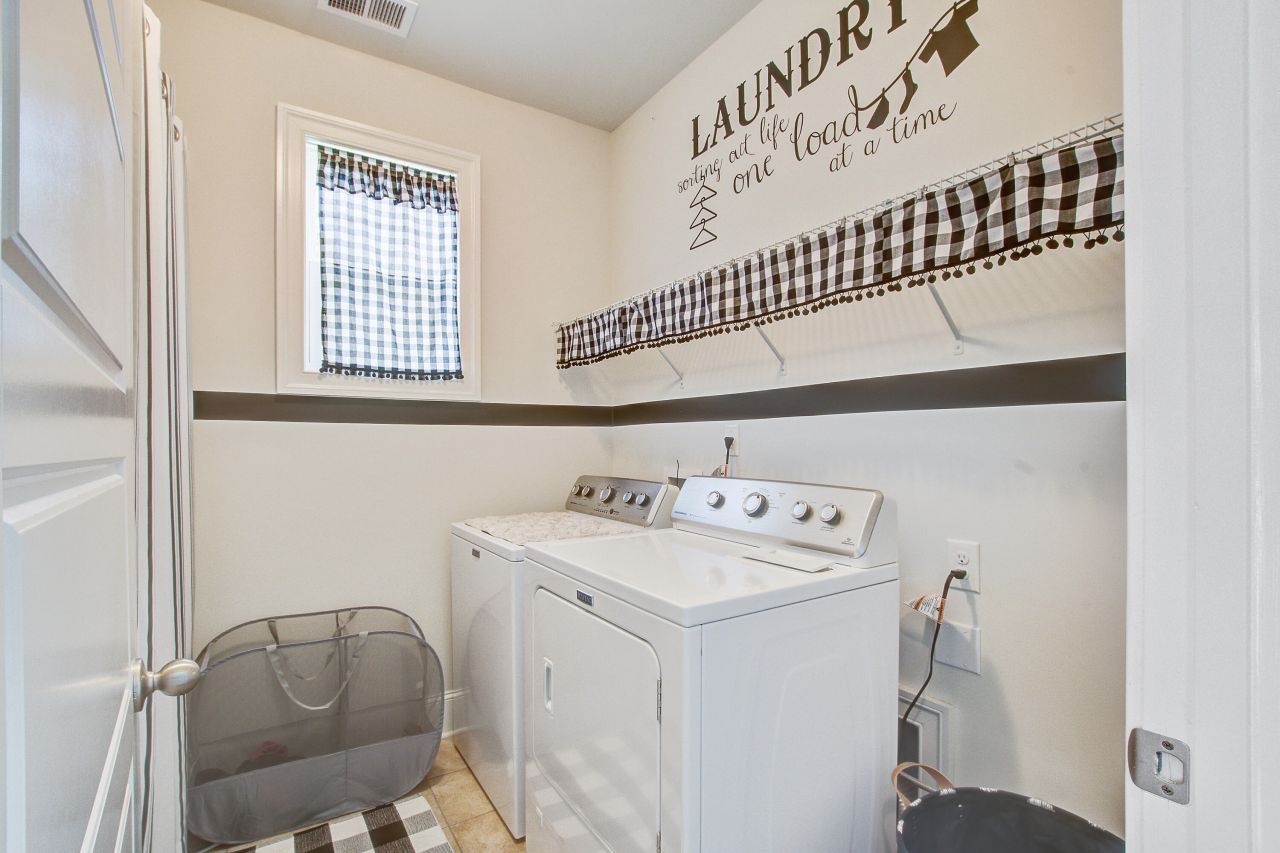 303 Kilarney Road Photo 18