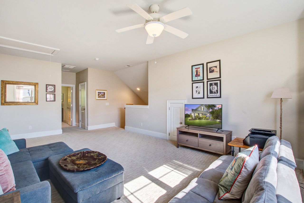 303 Kilarney Road Photo 29