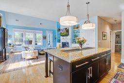 303 Kilarney Road photo 4