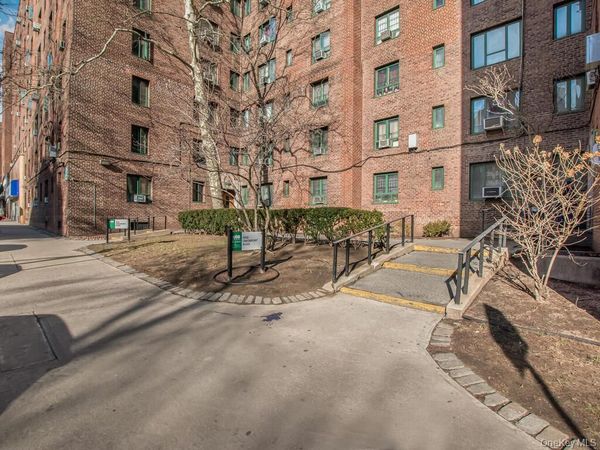 1510 Unionport Road, Unit ME, Bronx, NY 10462