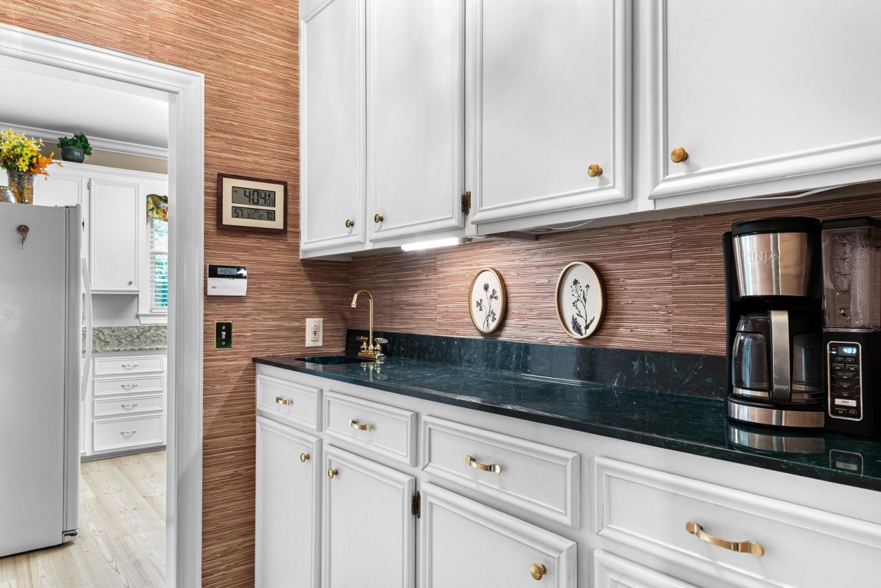 138 Governors Creek Drive Photo 15