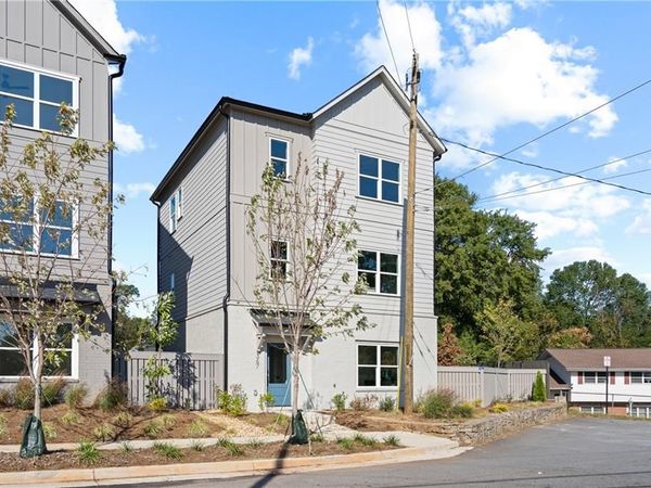 367 King's Landing, Hapeville, GA 30354