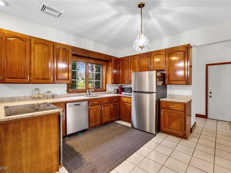 100 Merlot Court, Doylestown, OH 44230 Photo 6