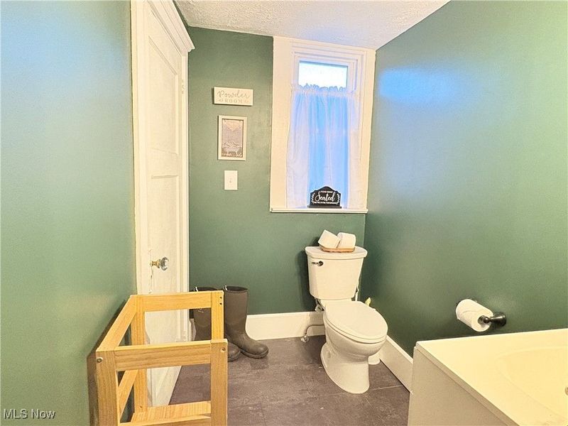 3881 E Center Street, Conneaut, OH 44030 Photo 13