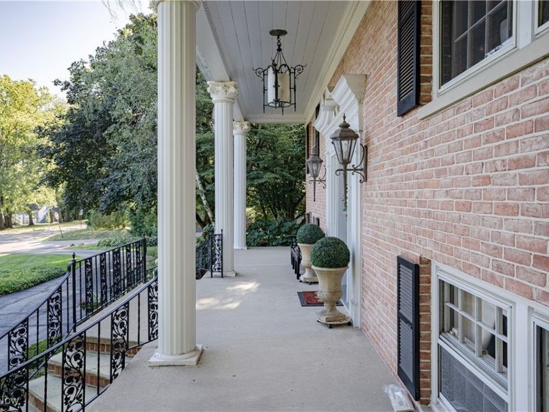 305 Hampshire Road, Akron, OH 44313 Photo 4