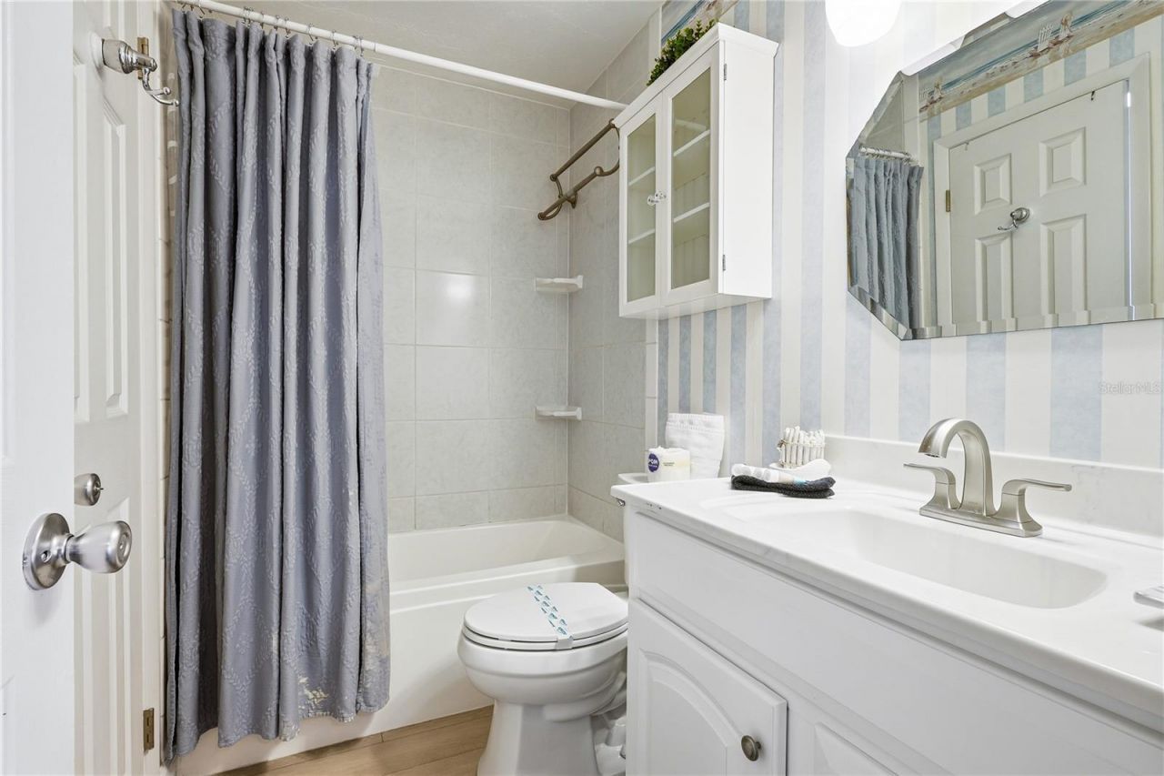 1801 Gulf Drive N, Unit 215, Bradenton Beach, FL 34217 Photo