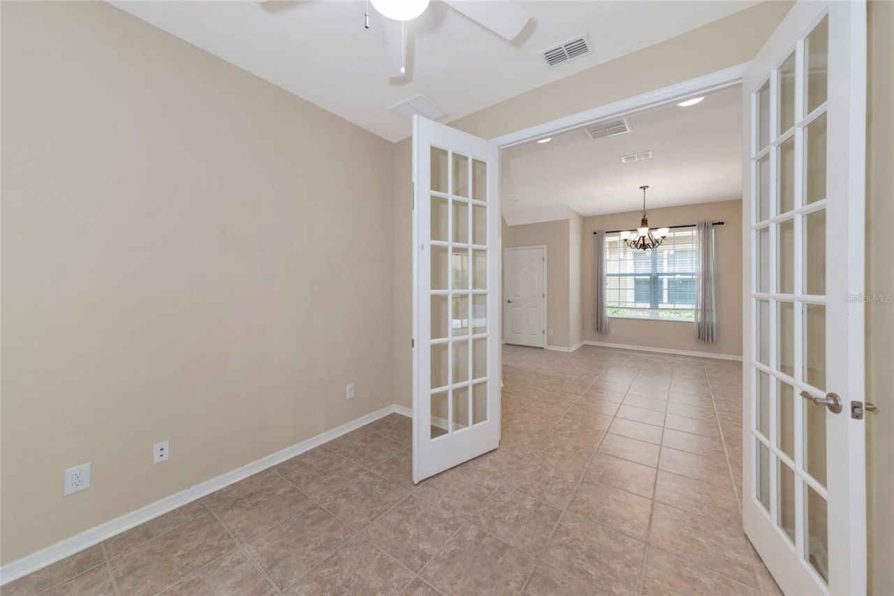 5519 Napa Drive, Sarasota, FL 34243 Photo