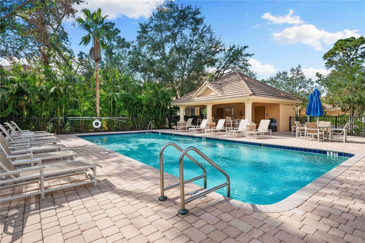 5519 Napa Drive, Sarasota, FL 34243 Photo