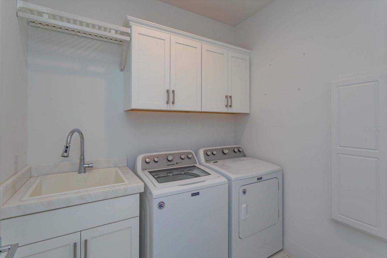 35635 High Pines Drive, Eustis, FL 32736 Photo