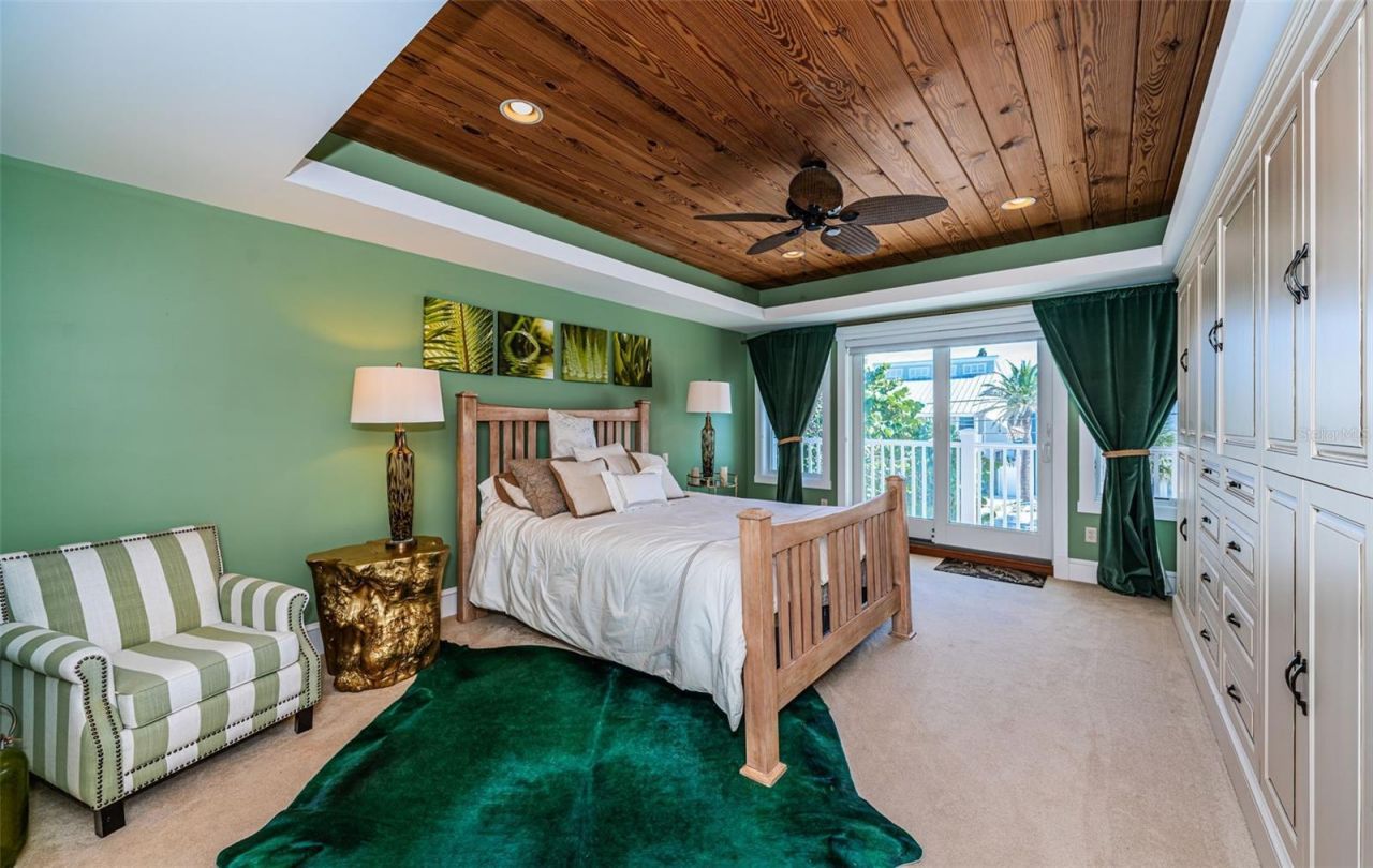 934 Eldorado Avenue, Clearwater Beach, FL 33767 Photo