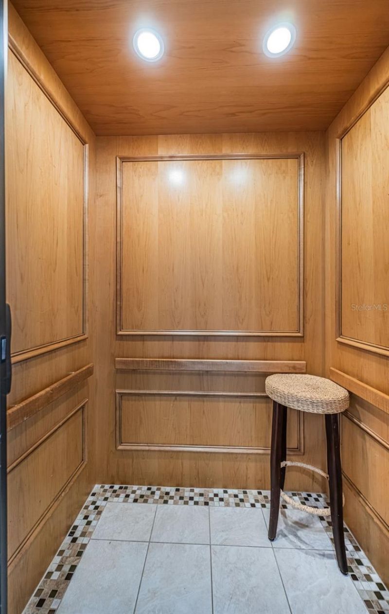 934 Eldorado Avenue, Clearwater Beach, FL 33767 Photo