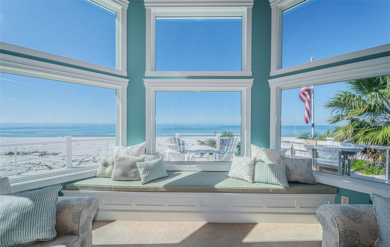 934 Eldorado Avenue, Clearwater Beach, FL 33767 Photo