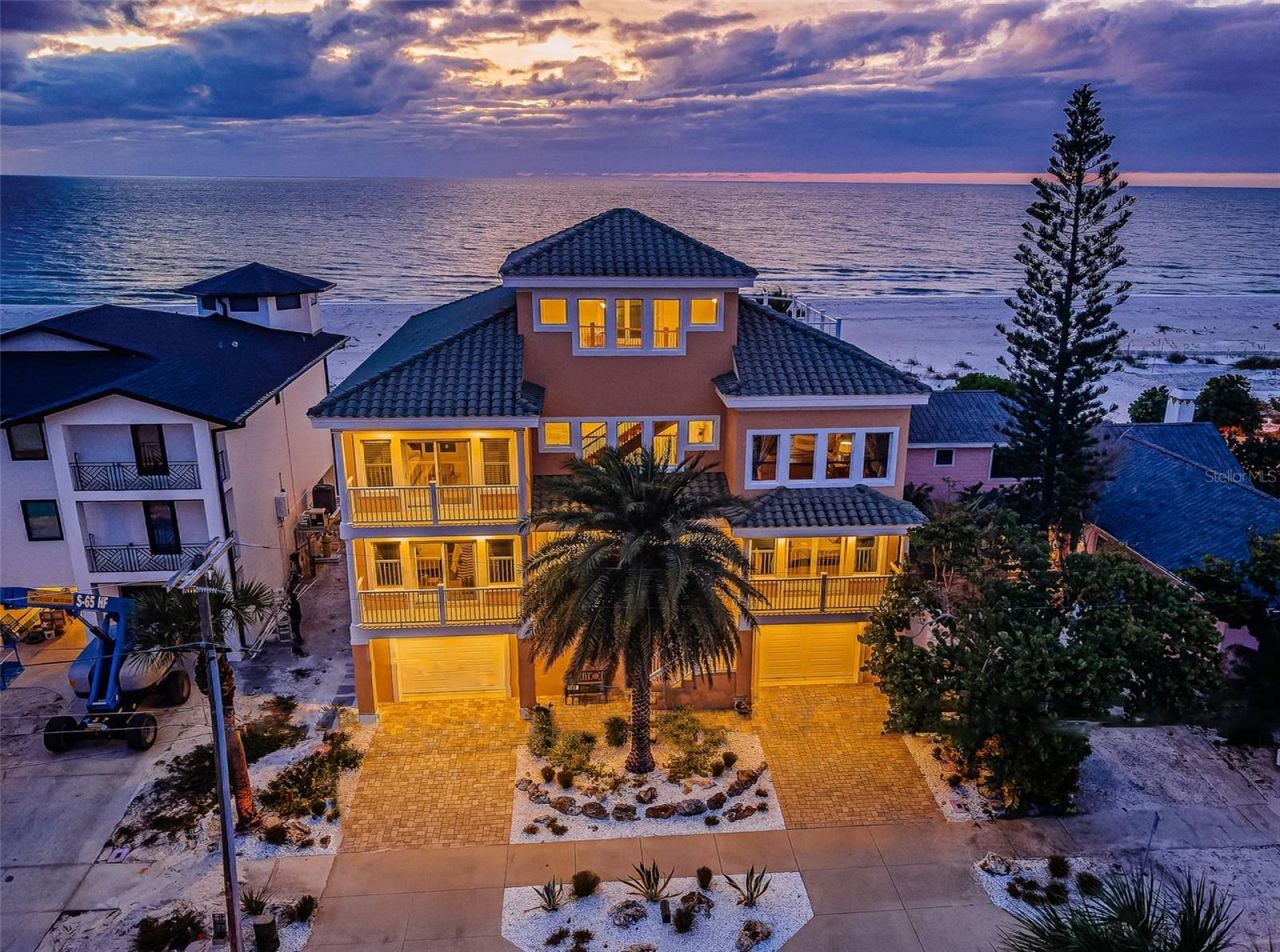 934 Eldorado Avenue, Clearwater Beach, FL 33767 Photo