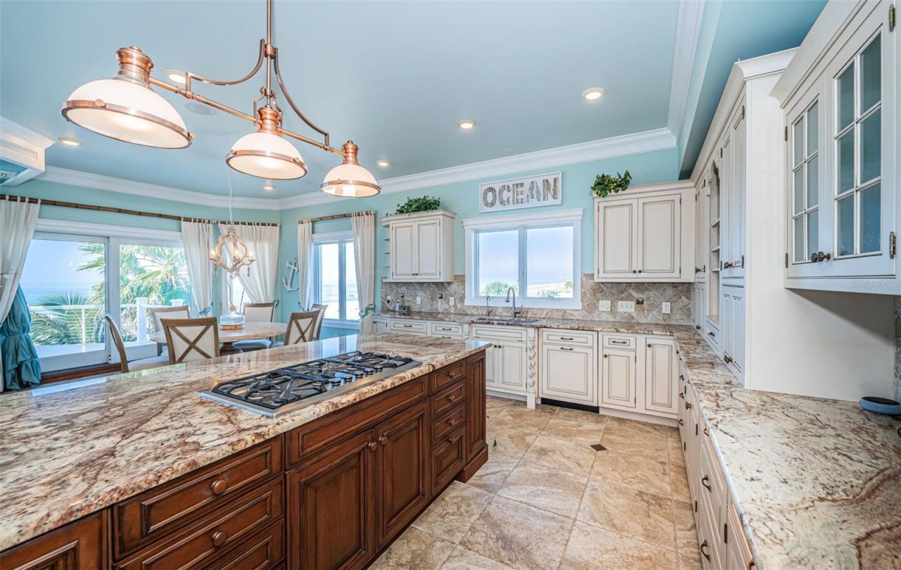 934 Eldorado Avenue, Clearwater Beach, FL 33767 Photo