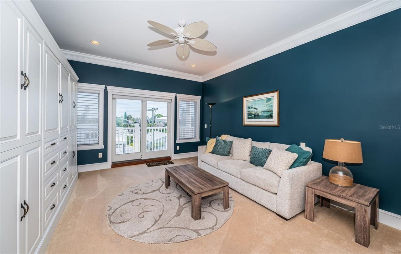 934 Eldorado Avenue, Clearwater Beach, FL 33767 Photo