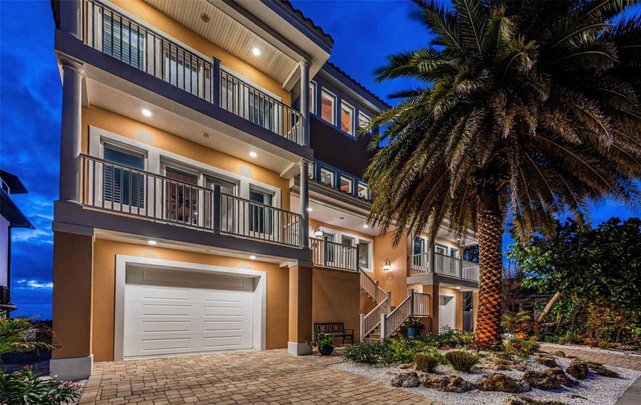 934 Eldorado Avenue, Clearwater Beach, FL 33767 Photo