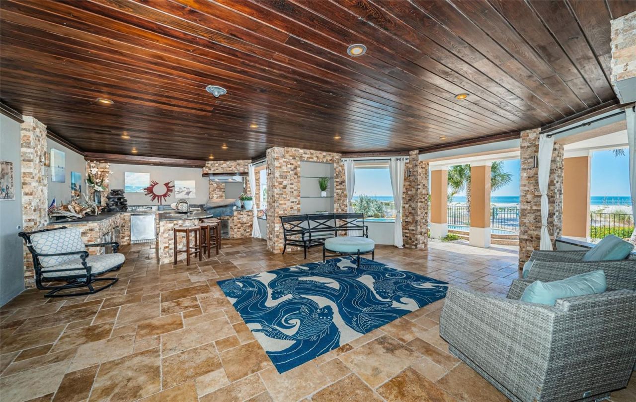 934 Eldorado Avenue, Clearwater Beach, FL 33767 Photo