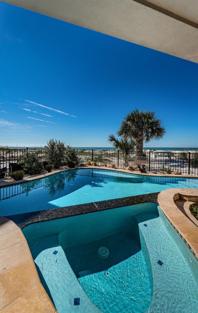 934 Eldorado Avenue, Clearwater Beach, FL 33767 Photo