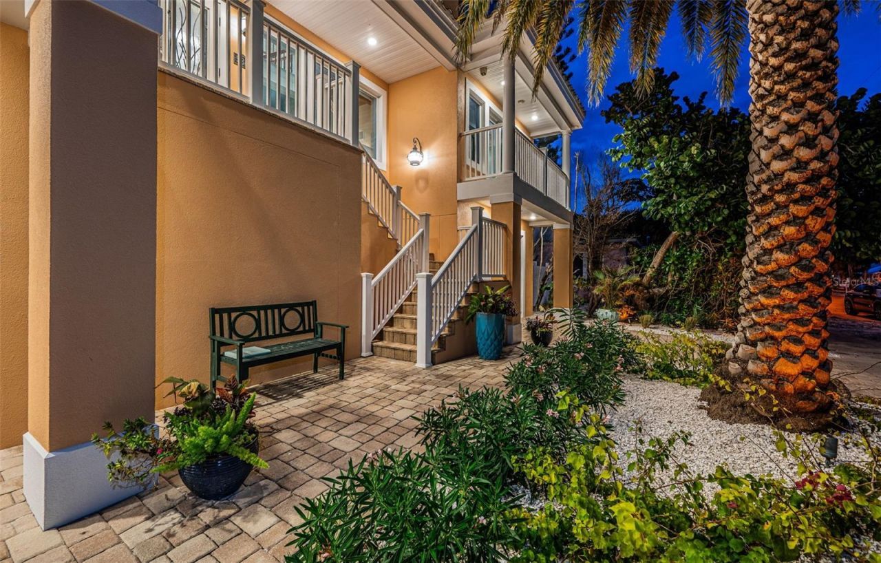 934 Eldorado Avenue, Clearwater Beach, FL 33767 Photo