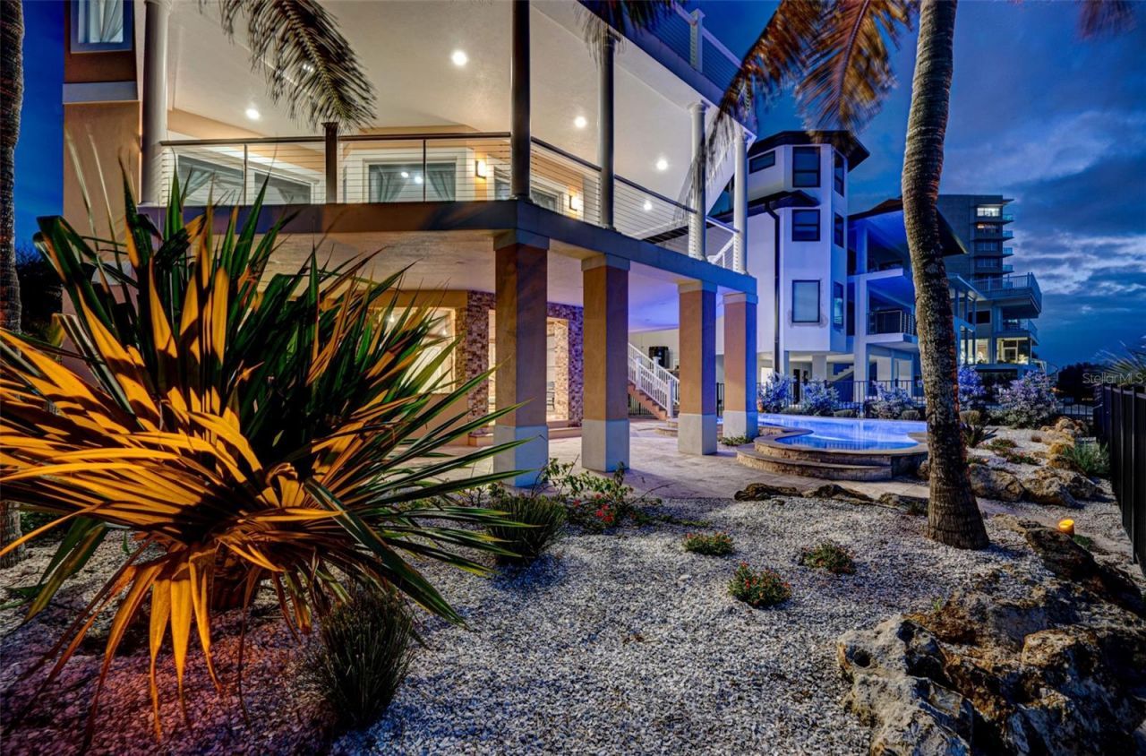 934 Eldorado Avenue, Clearwater Beach, FL 33767 Photo