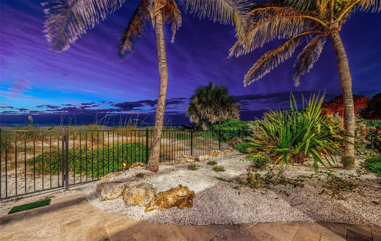 934 Eldorado Avenue, Clearwater Beach, FL 33767 Photo