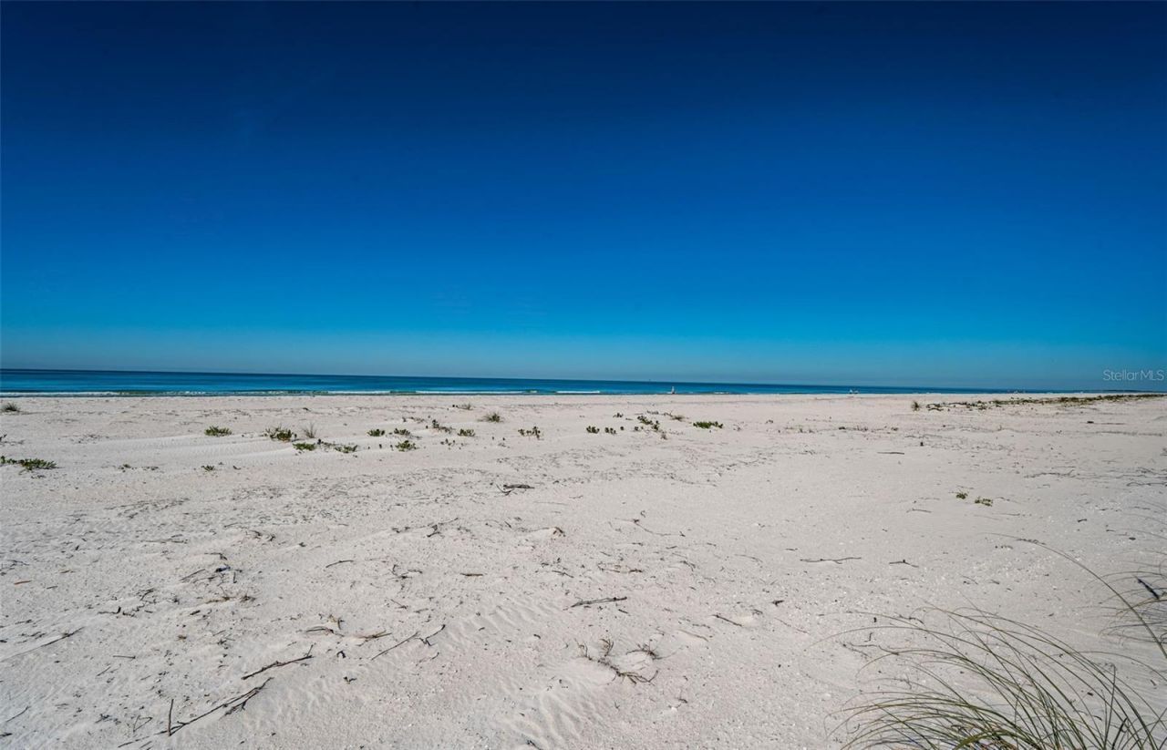 934 Eldorado Avenue, Clearwater Beach, FL 33767 Photo