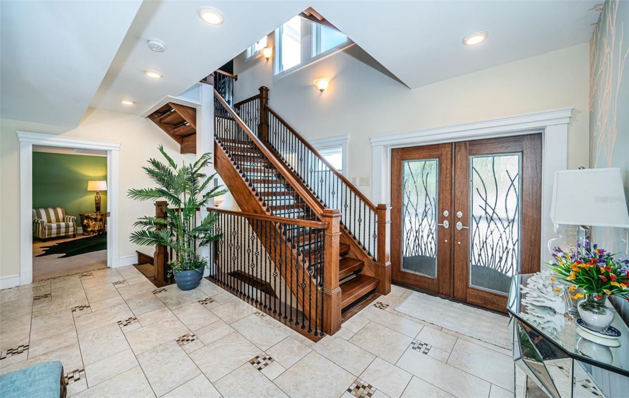 934 Eldorado Avenue, Clearwater Beach, FL 33767 Photo