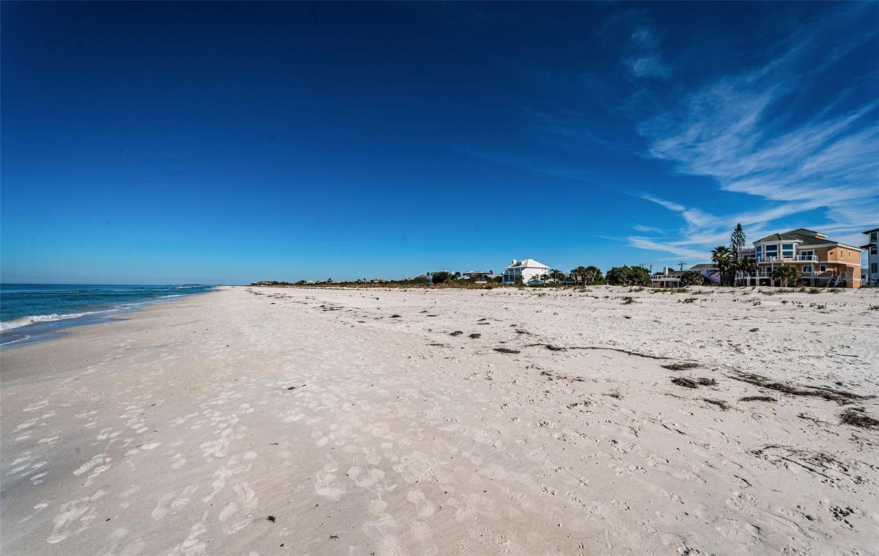 934 Eldorado Avenue, Clearwater Beach, FL 33767 Photo