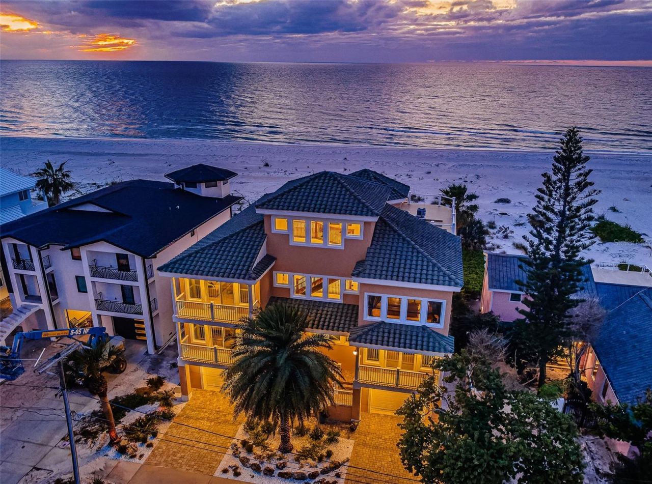 934 Eldorado Avenue, Clearwater Beach, FL 33767 Photo