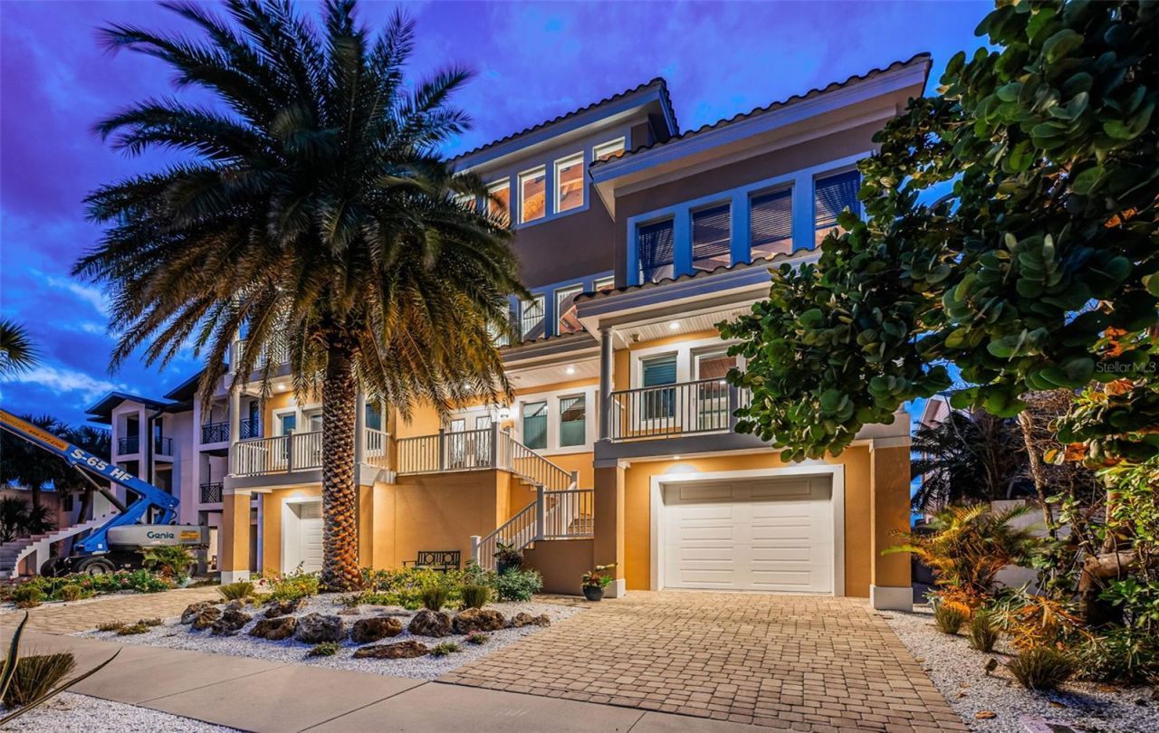 934 Eldorado Avenue, Clearwater Beach, FL 33767 Photo