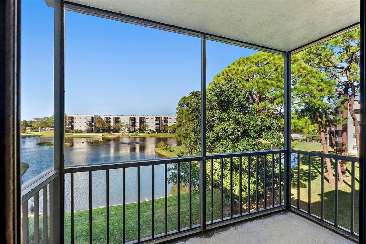 6188 80th Street N, Unit 303, Saint Petersburg, FL 33709 Photo