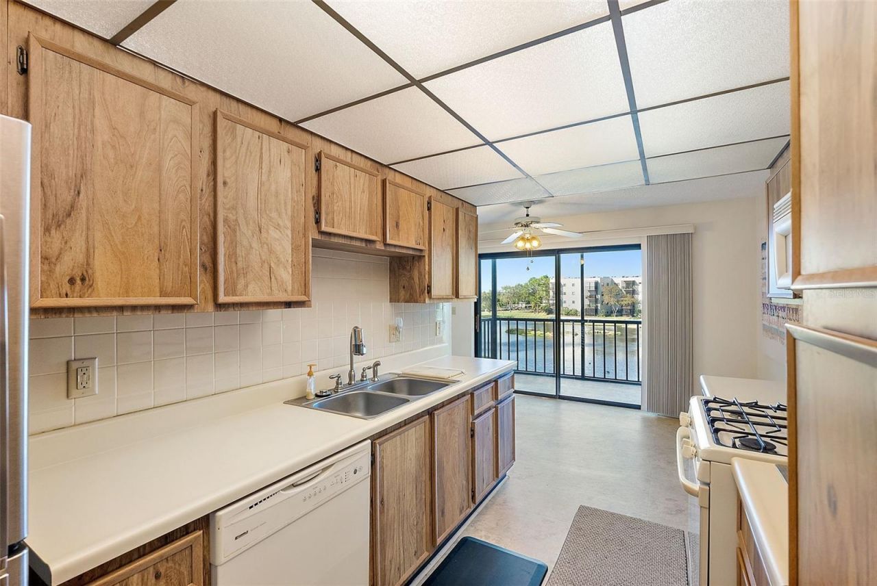 6188 80th Street N, Unit 303, Saint Petersburg, FL 33709 Photo