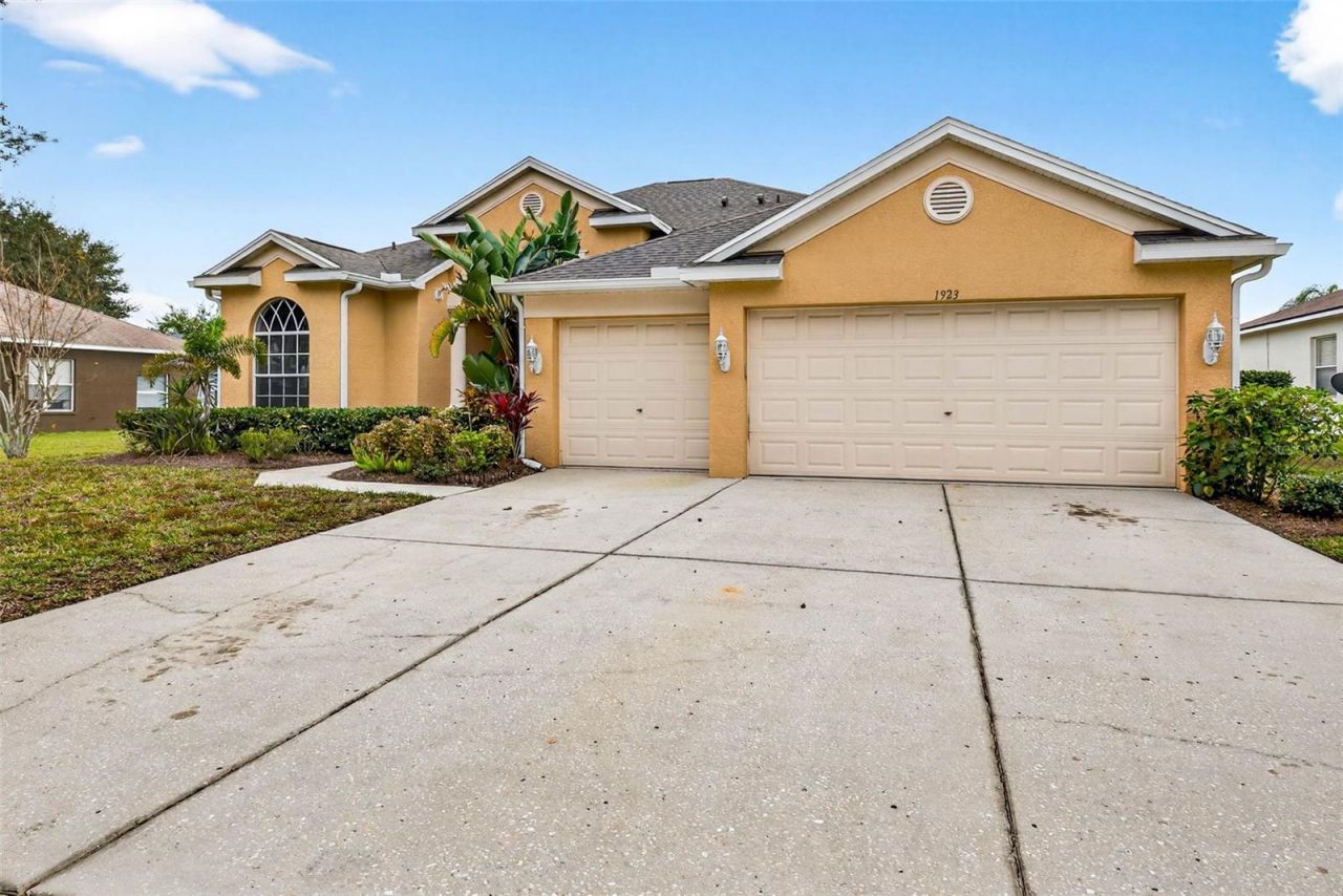 1923 Rutherford Drive, Dover, FL 33527 Photo