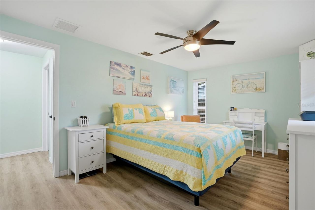 921 Deville Drive E, Largo, FL 33771 Photo