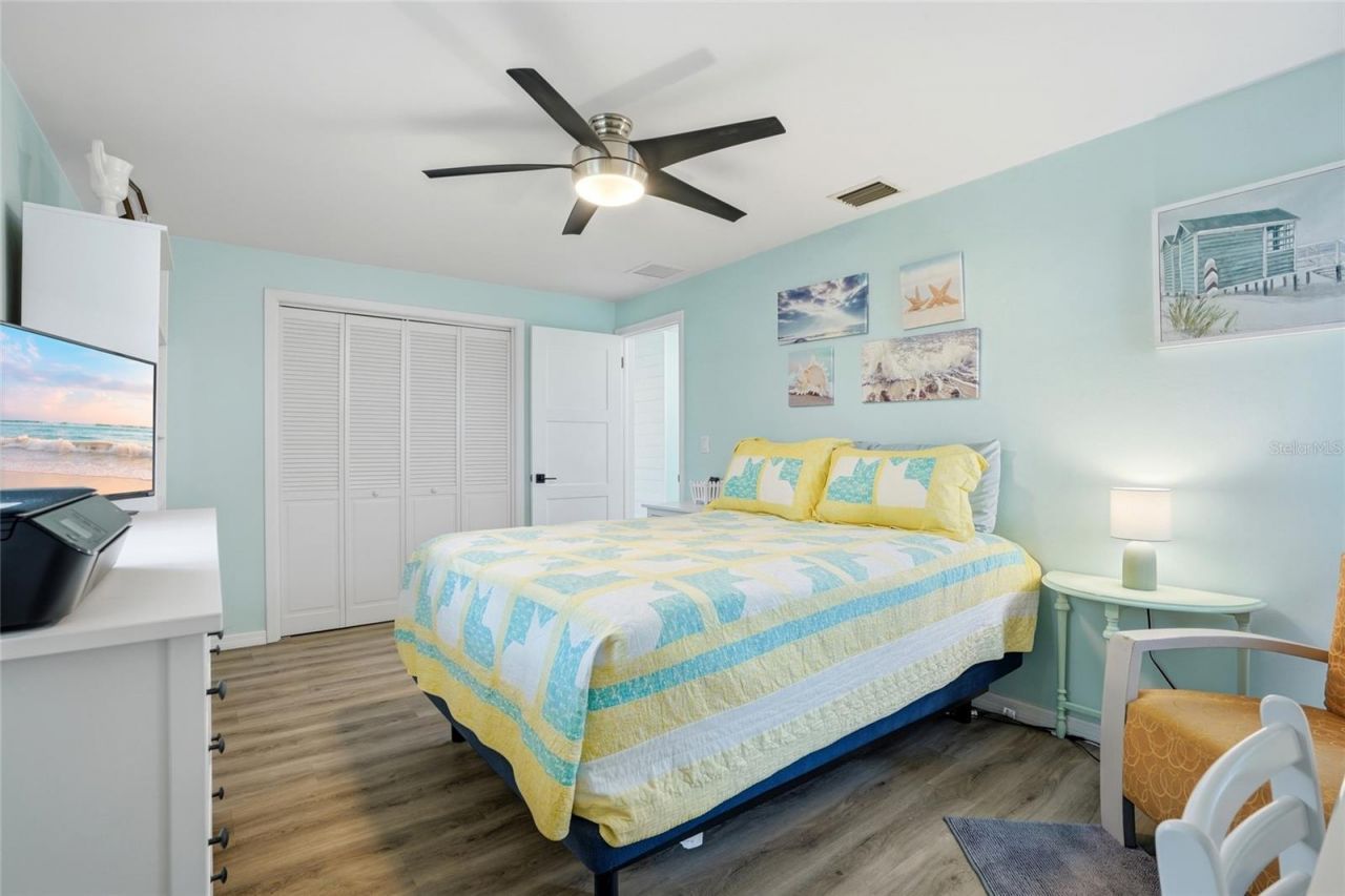 921 Deville Drive E, Largo, FL 33771 Photo