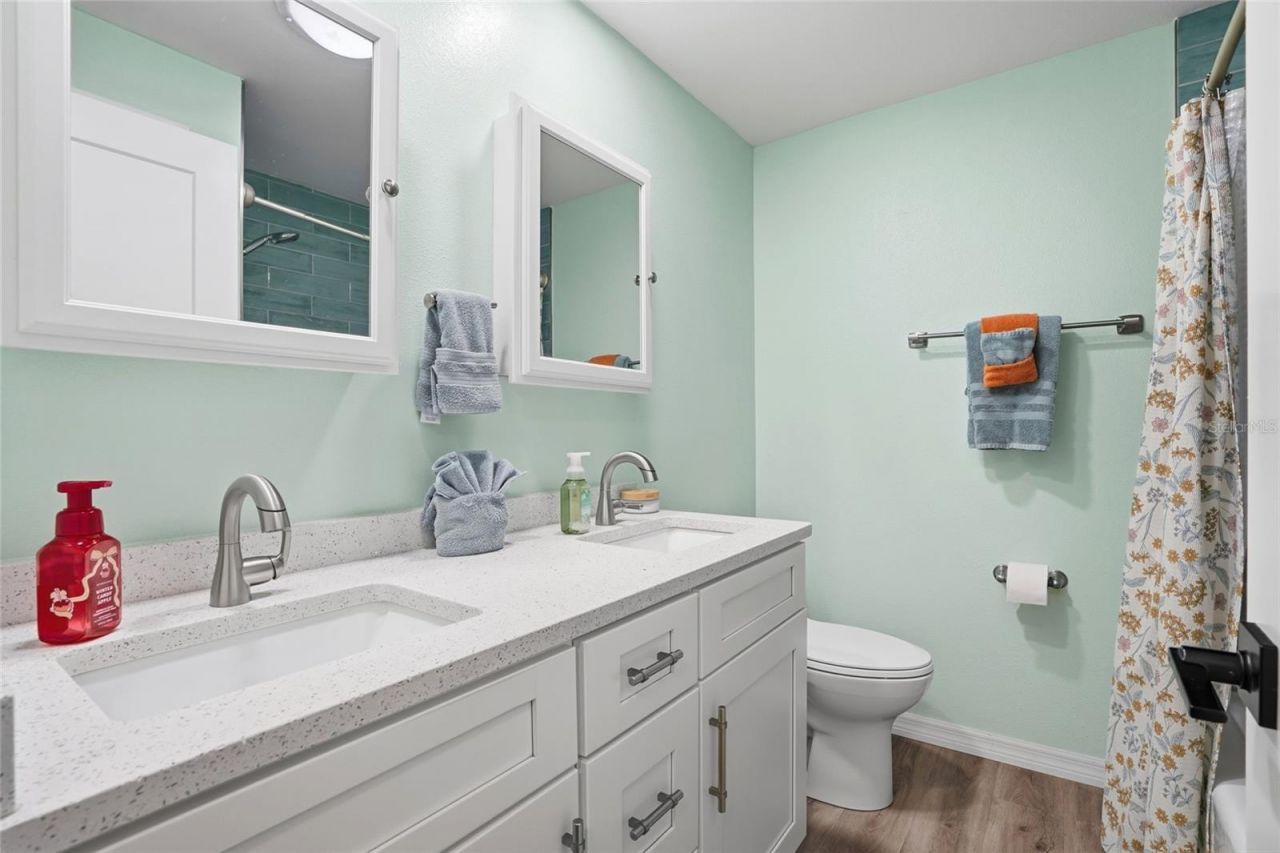 921 Deville Drive E, Largo, FL 33771 Photo