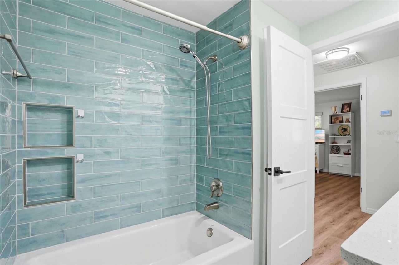 921 Deville Drive E, Largo, FL 33771 Photo