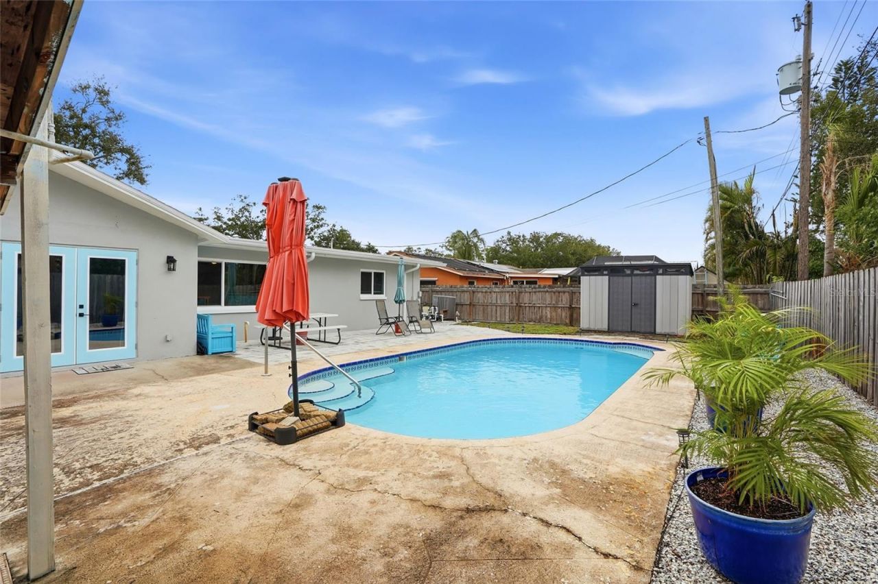 921 Deville Drive E, Largo, FL 33771 Photo