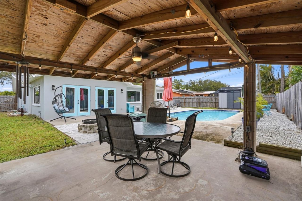 921 Deville Drive E, Largo, FL 33771 Photo