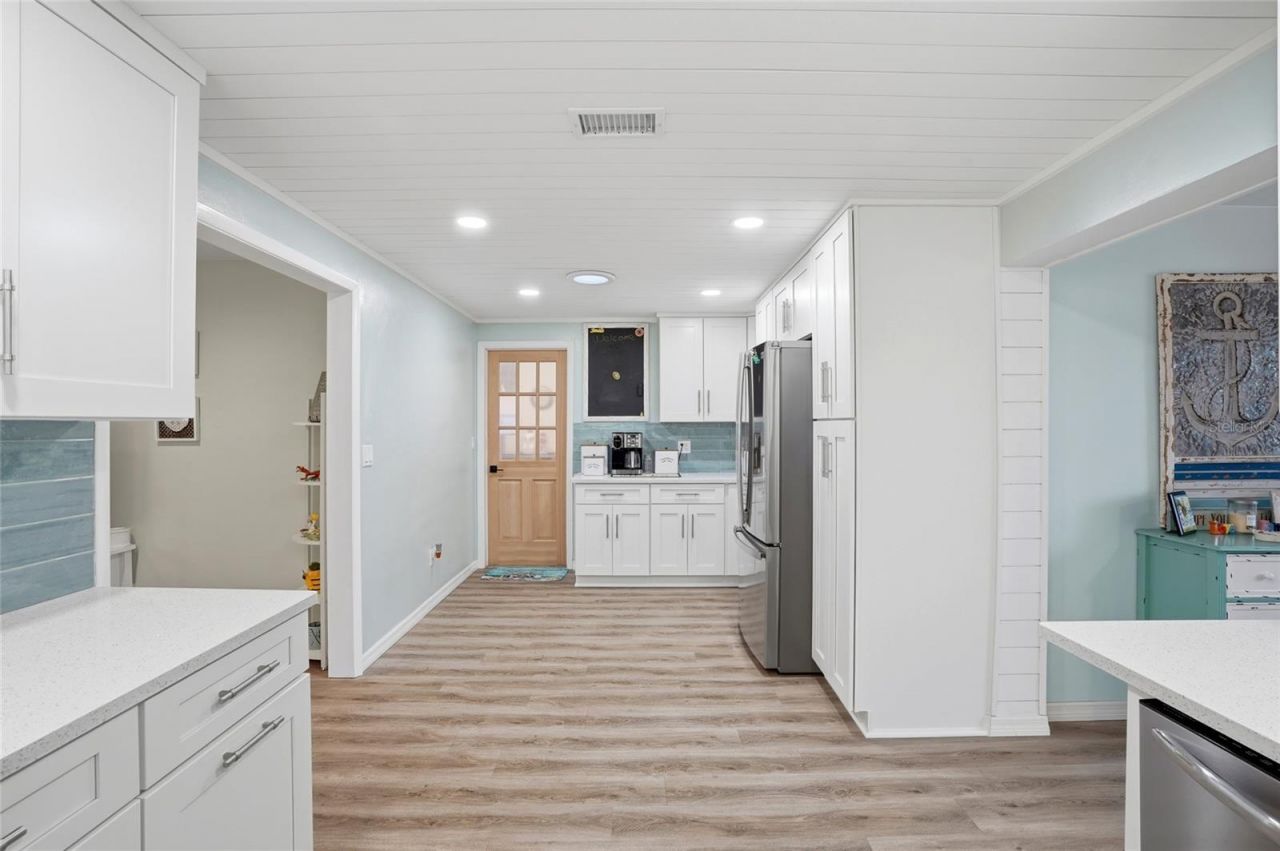 921 Deville Drive E, Largo, FL 33771 Photo