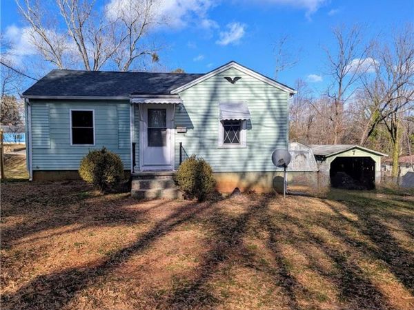 119 Cox Avenue, Elkin, NC 28621