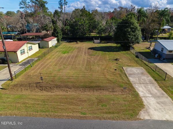 139 PARK Drive, Satsuma, FL 32189