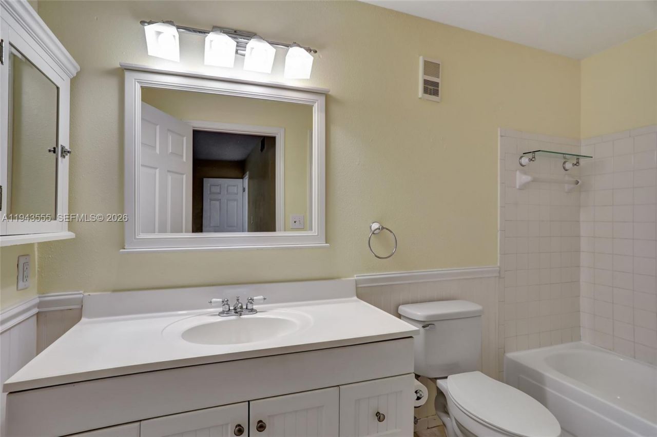 2485 NW 33rd St, Unit 1612, Oakland Park, FL 33309 Photo