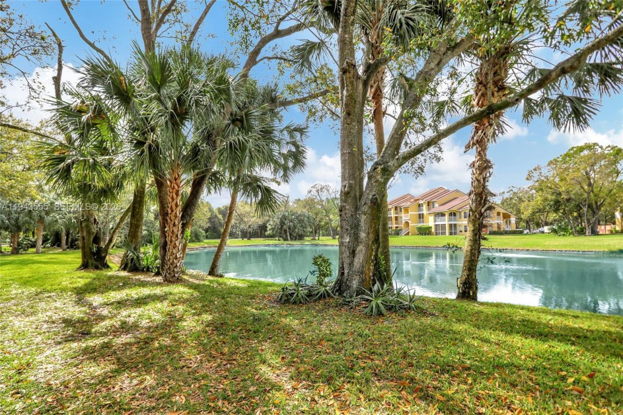 2485 NW 33rd St, Unit 1612, Oakland Park, FL 33309 Photo