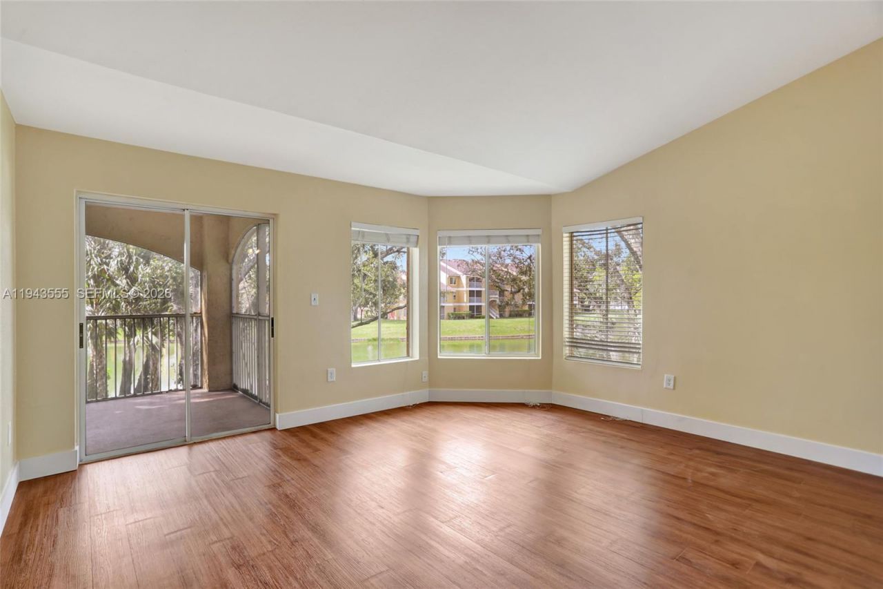 2485 NW 33rd St, Unit 1612, Oakland Park, FL 33309 Photo