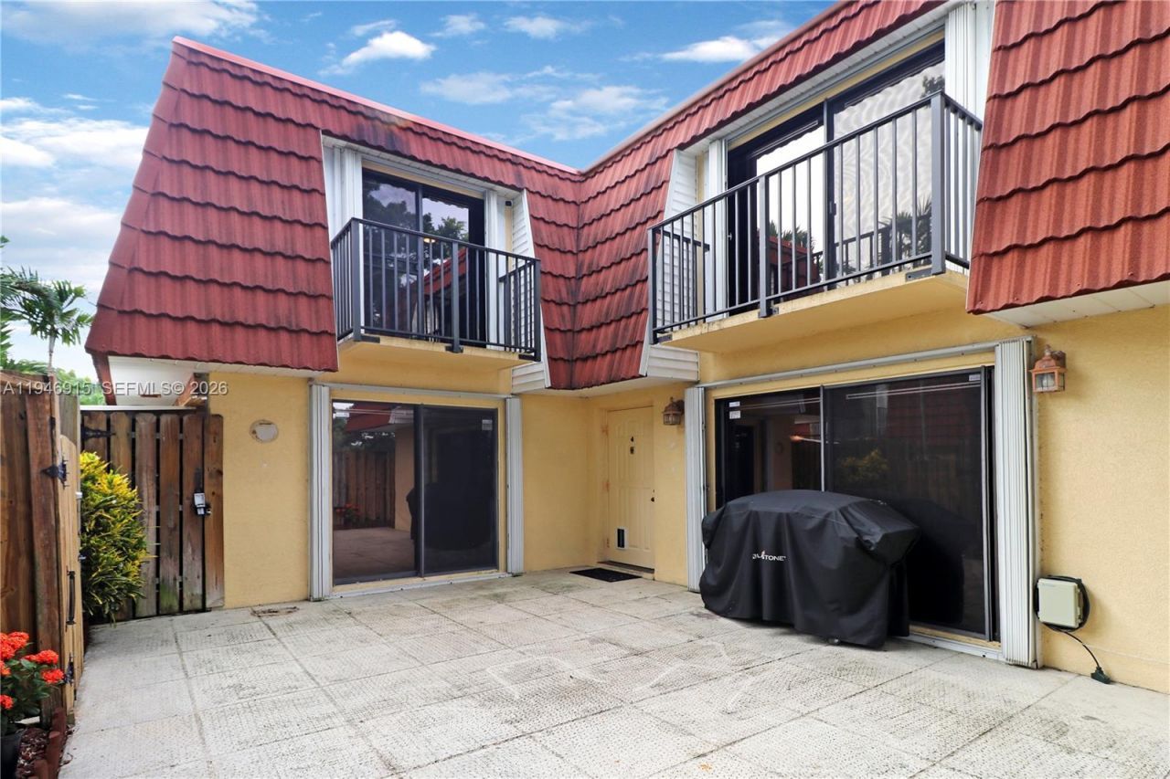 9977 NW 6th Ct, Unit 9977, Plantation, FL 33324 Photo