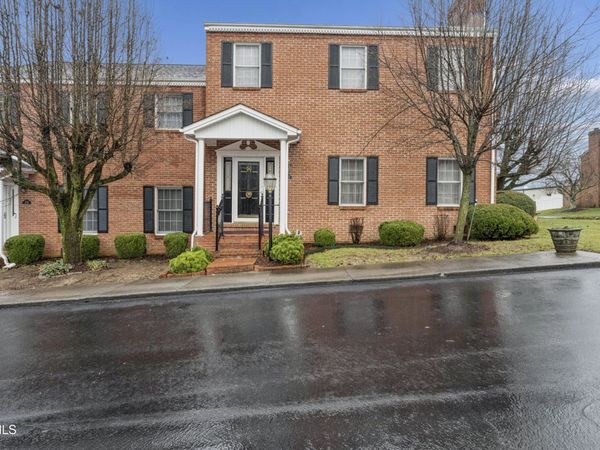 2734 East Oakland Avenue, Unit D33, Johnson City, TN 37601