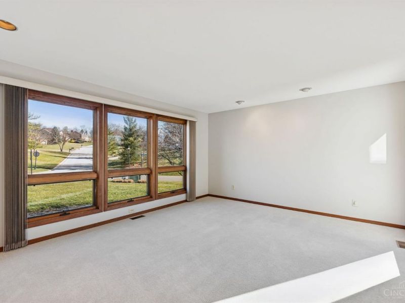 10301 Giverny Boulevard, Evendale, OH 45241 Photo 21