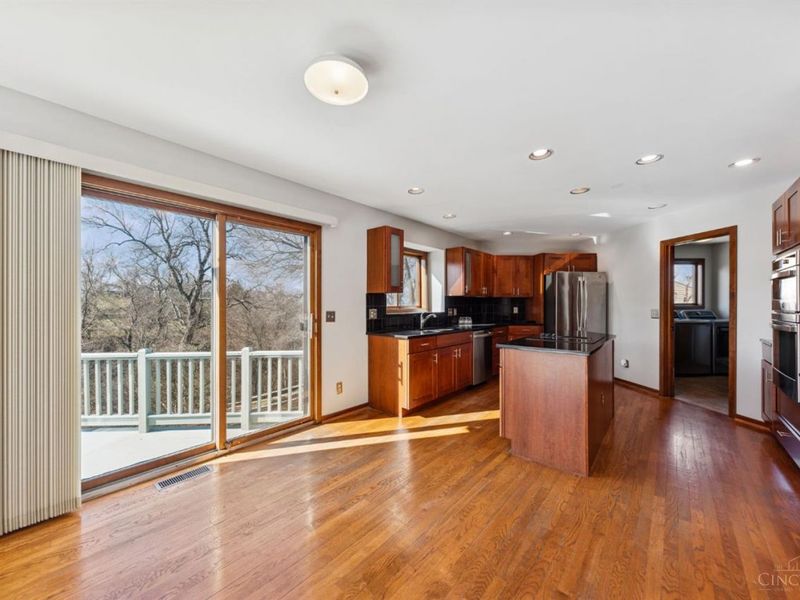 10301 Giverny Boulevard, Evendale, OH 45241 Photo 28